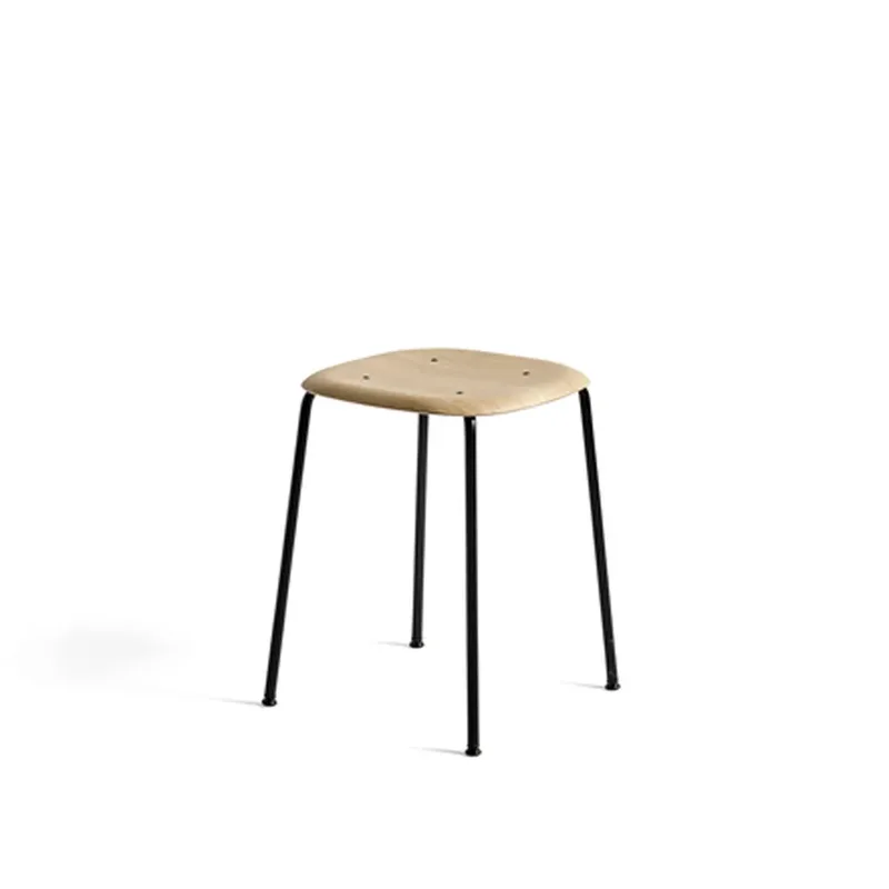 Soft Edge 70 Hocker Oak-schwarzes Stahlgestell fra HAY – produktbillede