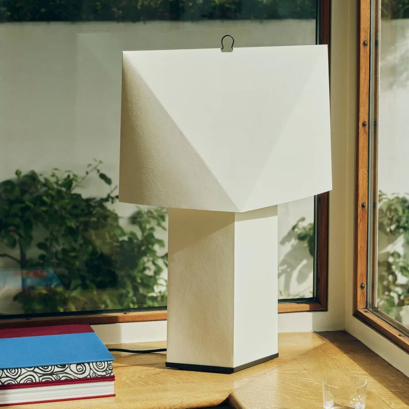 tafellamp Aplat, hoogte 66 cm, wit, zijdepapier, E27 by HAY in White, Black – product photo 3 of 5