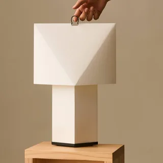 tafellamp Aplat, hoogte 66 cm, wit, zijdepapier, E27 by HAY in White, Black – product photo 2 of 5