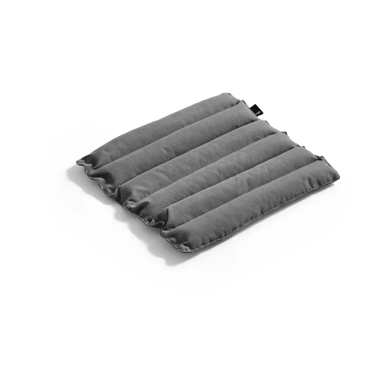 Traverse Quilted Stool Sitzkissen Black pepper by HAY – product photo