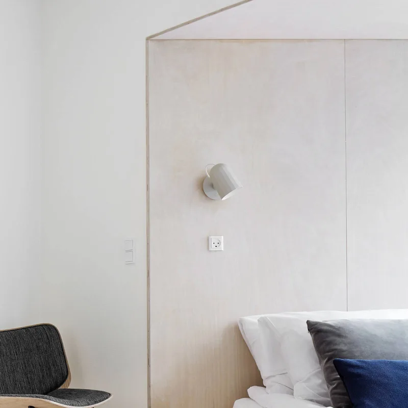 wandlamp Noc Wall Button, metaal, E14 by HAY in White – product photo