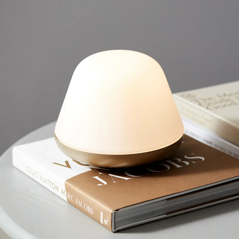 Bloom Tafellamp Small Brass van Herstal – productfoto