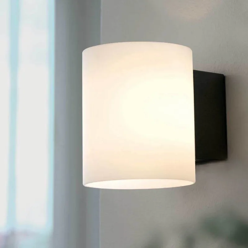 Evoke Wandlamp IP44 Small Anthracite/Opaal de Herstal – photo du produit