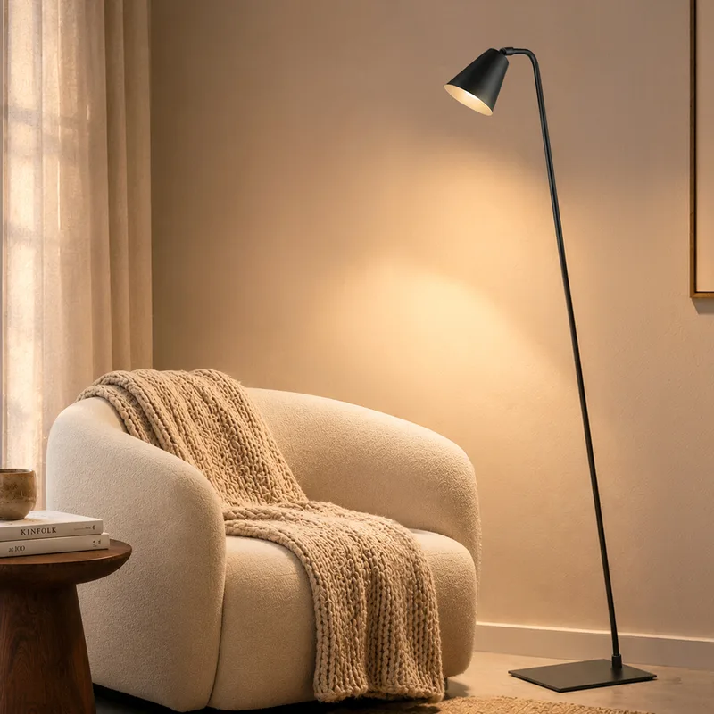 vloerlamp Detroit van Home Sweet Home in Zwart – productfoto