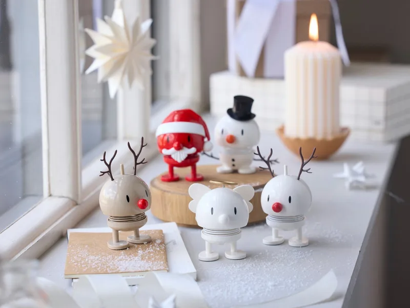 Angel Bumble Beeldje - S - Wit - Engel Beeldje & Kerstmis Decoratie voor Woonkamer of Kantoor - Leuk Kerst Cadeau Idee voor Mannen, Vrouwen en Kinderen de Hoptimist en Blanc – photo du produit 3 sur 5