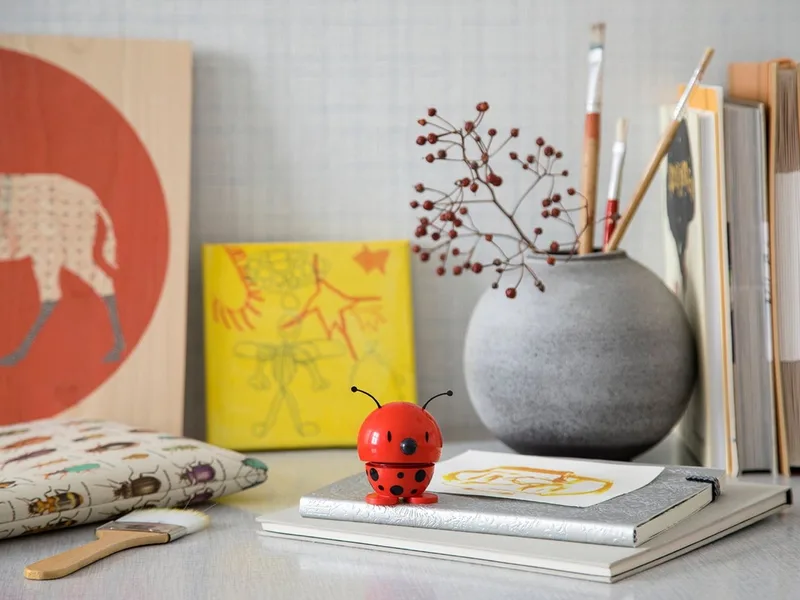 Ladybird Hoptimist 4,5 x 5,8 x 6,8 cm van Hoptimist in Rood – productfoto 5 van 5