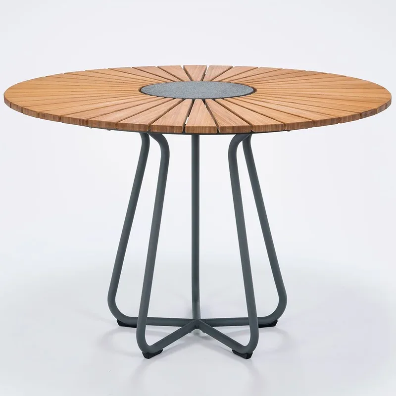 Circle Esstisch 110 cm Aluminium / Bambus von Houe – Produktfoto