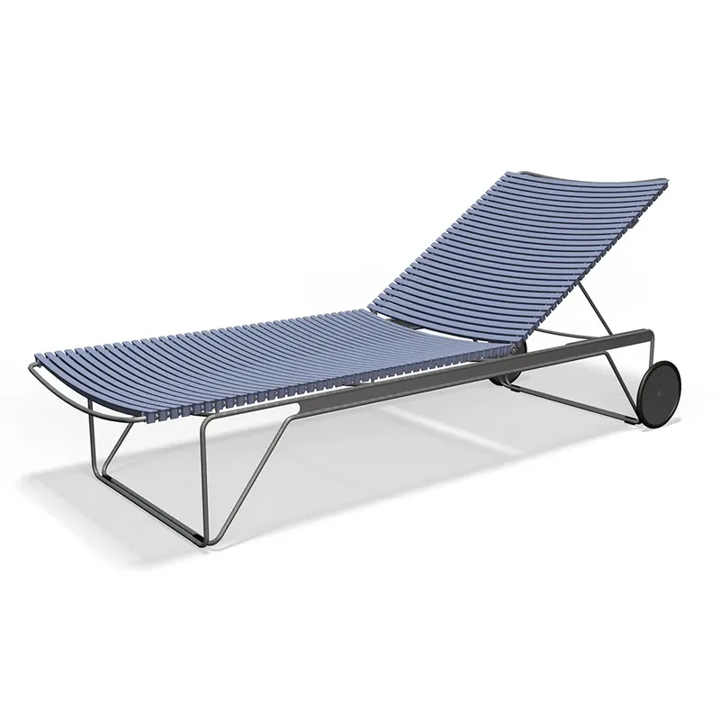 Click Adjustable chaise longue Pigeon blue. Frame: Grey von Houe – Produktfoto