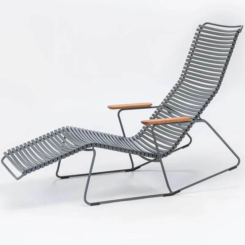 Click Liegestuhl dunkelgrau by Houe – product photo