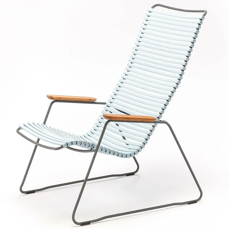 Click Lounge Chair hellblau von Houe – Produktfoto