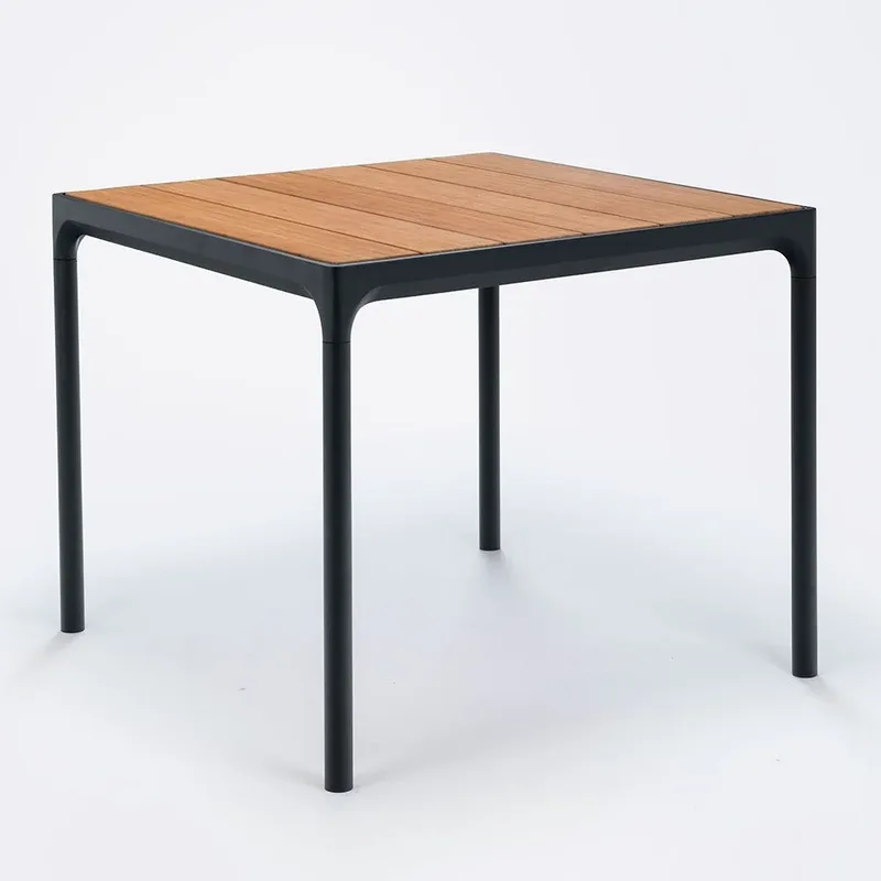 Four Esstisch 90x90 cm schwarz/Bambus Aluminium von Houe – Produktfoto