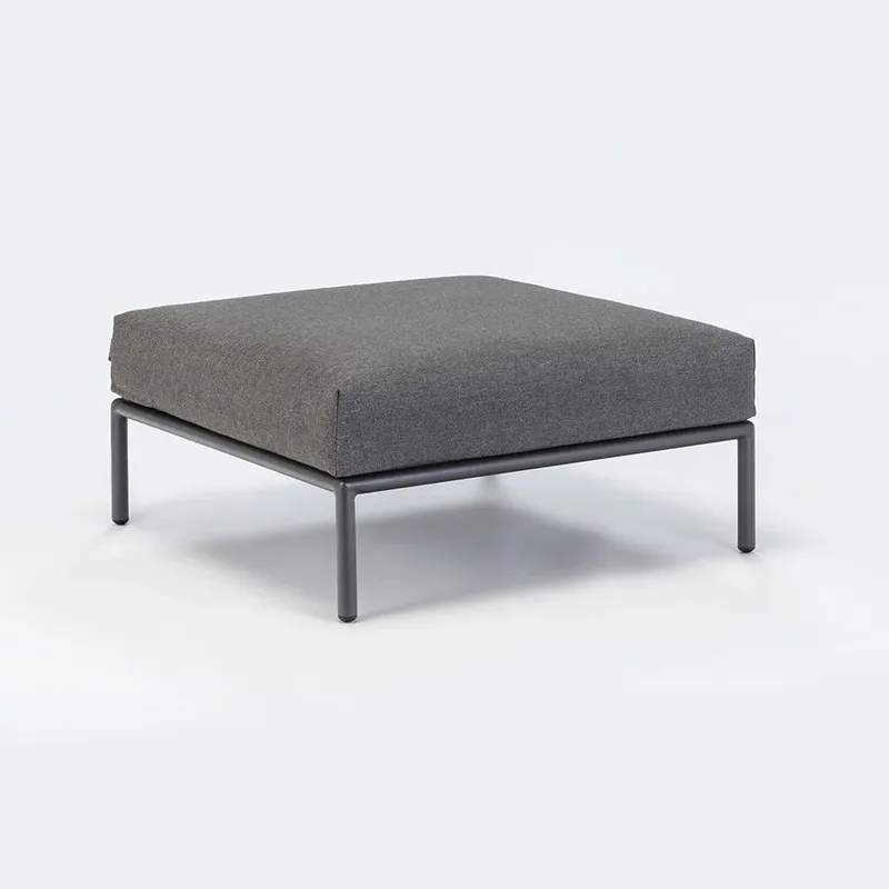 Level Fußhocker 81x81 cm Grau Aluminium by Houe – product photo