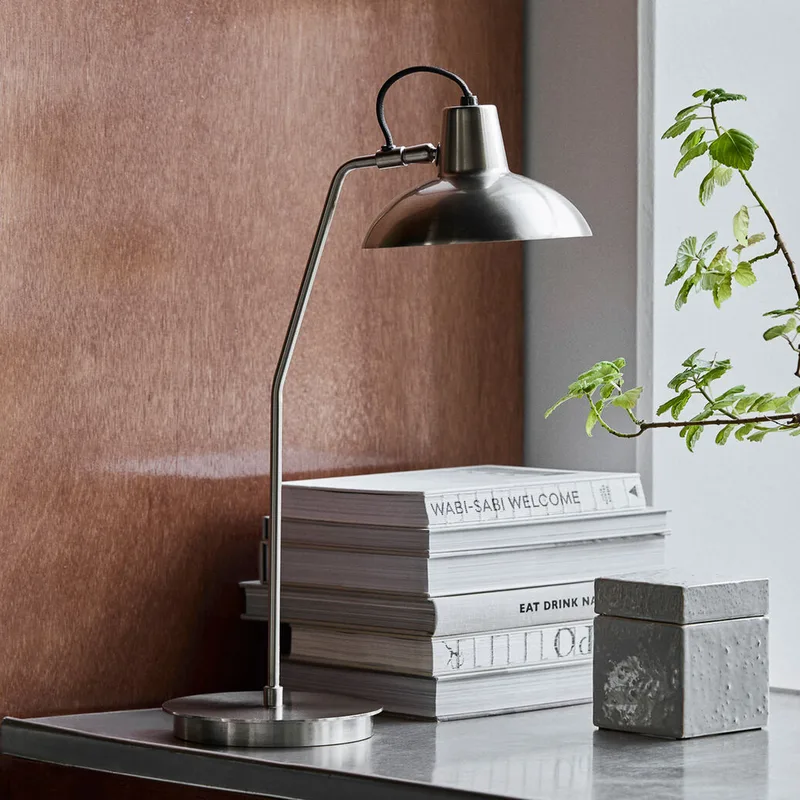 Desk tafellamp, zilver, hoogte 50 cm, E14 - House Doctor - Woonkamer - Designer - Metaal - 1 lamp by House Doctor – product photo