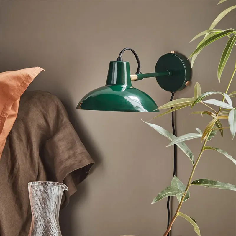 Desk wandlamp groen, uitval 30 cm, stekker by House Doctor – product photo 3 of 4