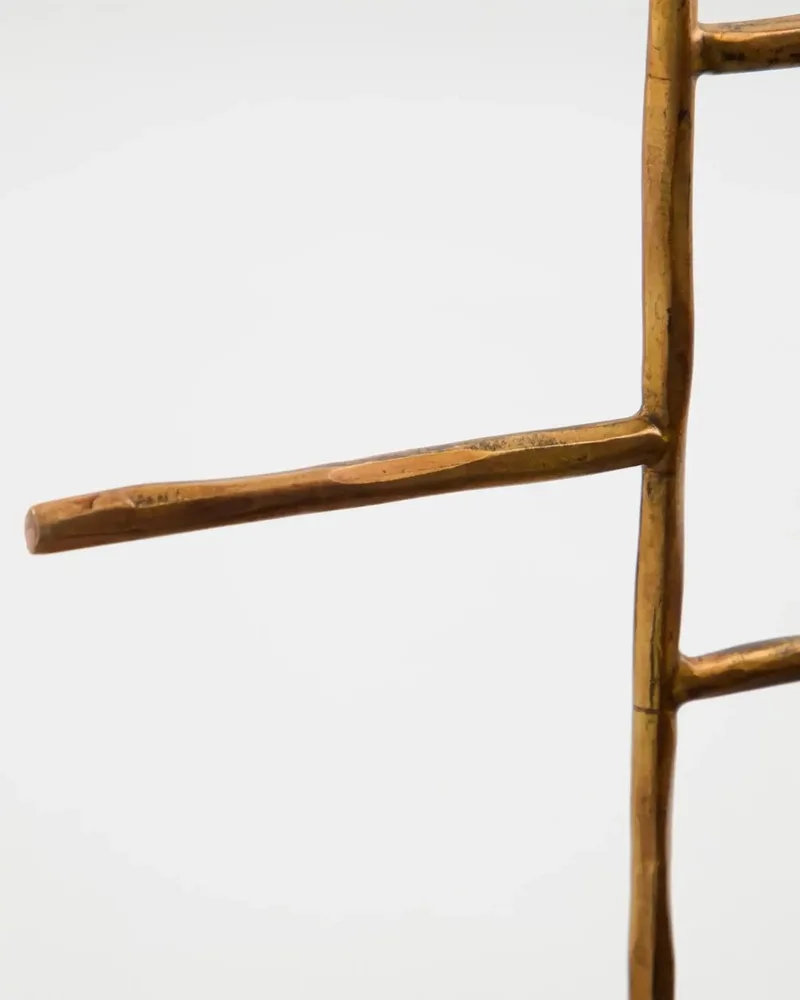 Jewel sieradenhouder geborsteld messing 33cm by House Doctor in [gid://shopify/Metaobject/303390884175] – product photo