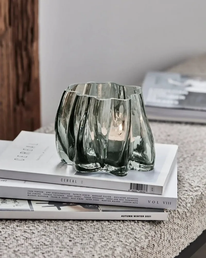 Sfeerlicht Curva gerookt grijs glas 15cm van House Doctor in [gid://shopify/Metaobject/313064948047] – productfoto