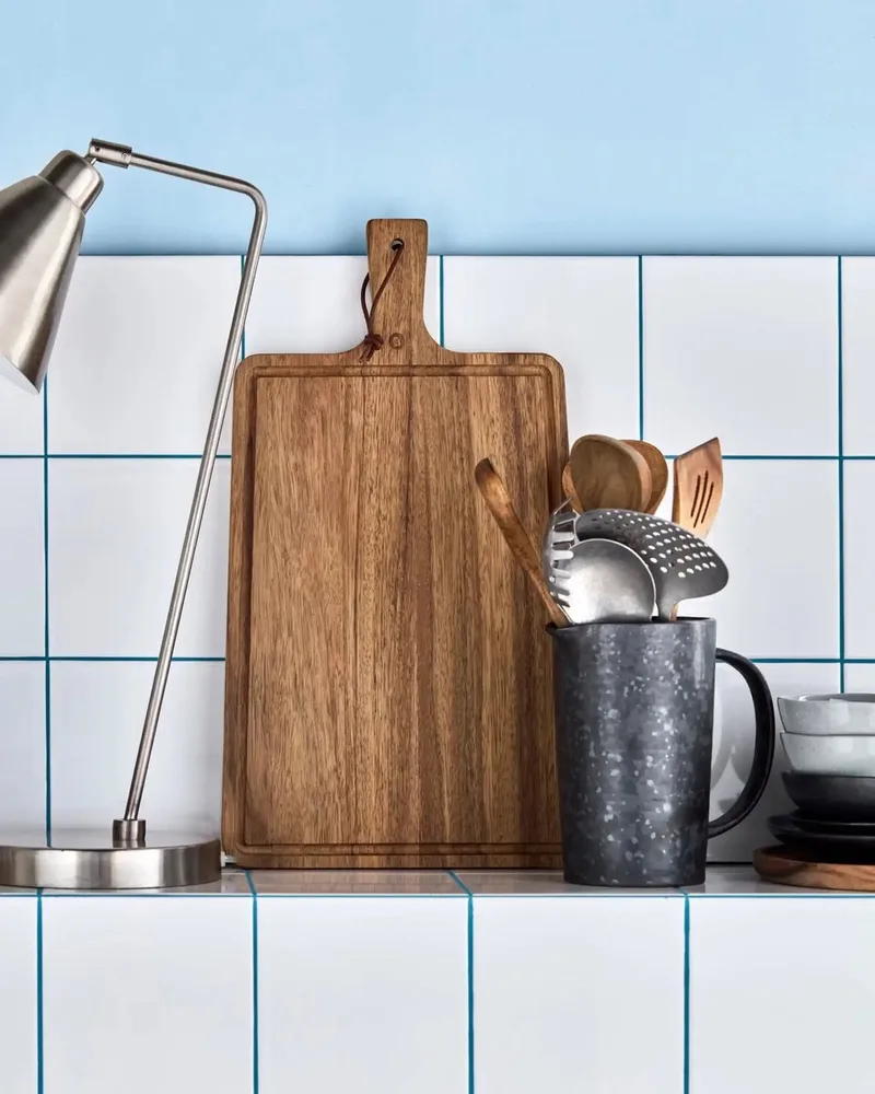 Snijplank Walnut naturel 48cm van House Doctor in [gid://shopify/Metaobject/307221758287] – productfoto