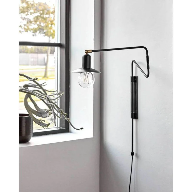 Swing Wandlamp Zwart - House Doctor - Woonkamer - Metaal by House Doctor – product photo