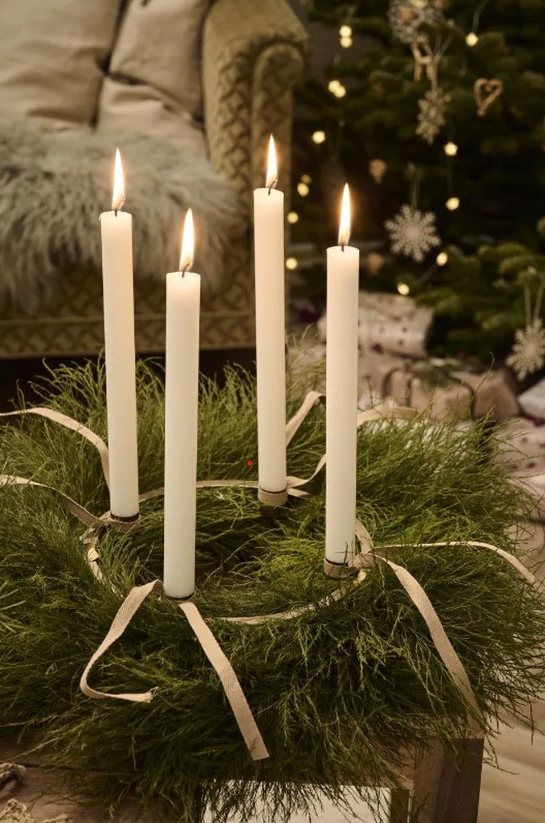 Adventskaarsen genummerd 1-4 H29 x Ø2,2cm Stearin by Ib Laursen in Wit – product photo