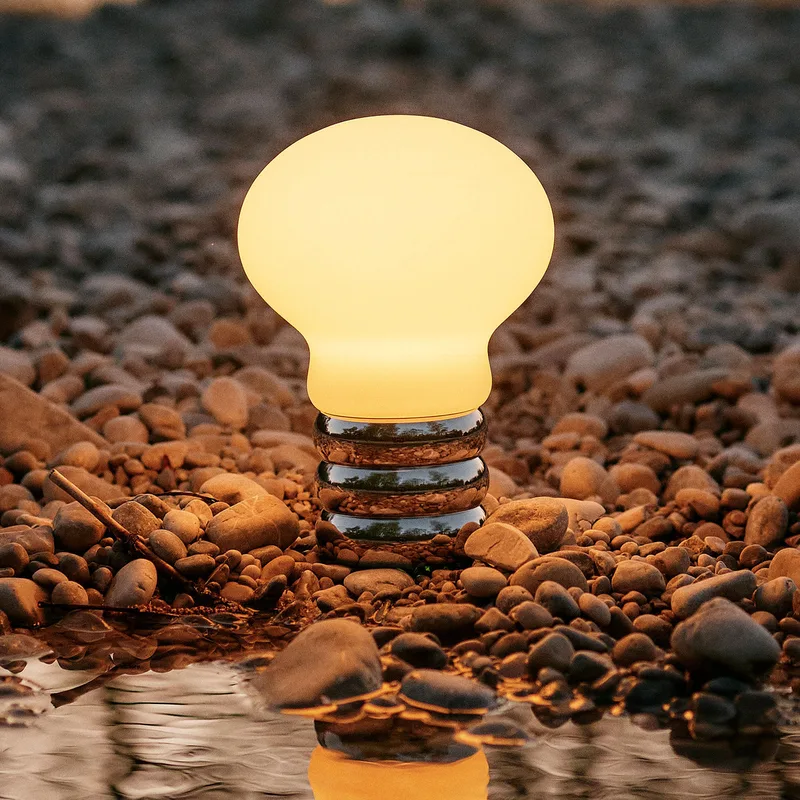 B.Bulb Tafellamp - Ingo Maurer - Woonkamer - Designer - Metaal fra Ingo Maurer – produktbillede