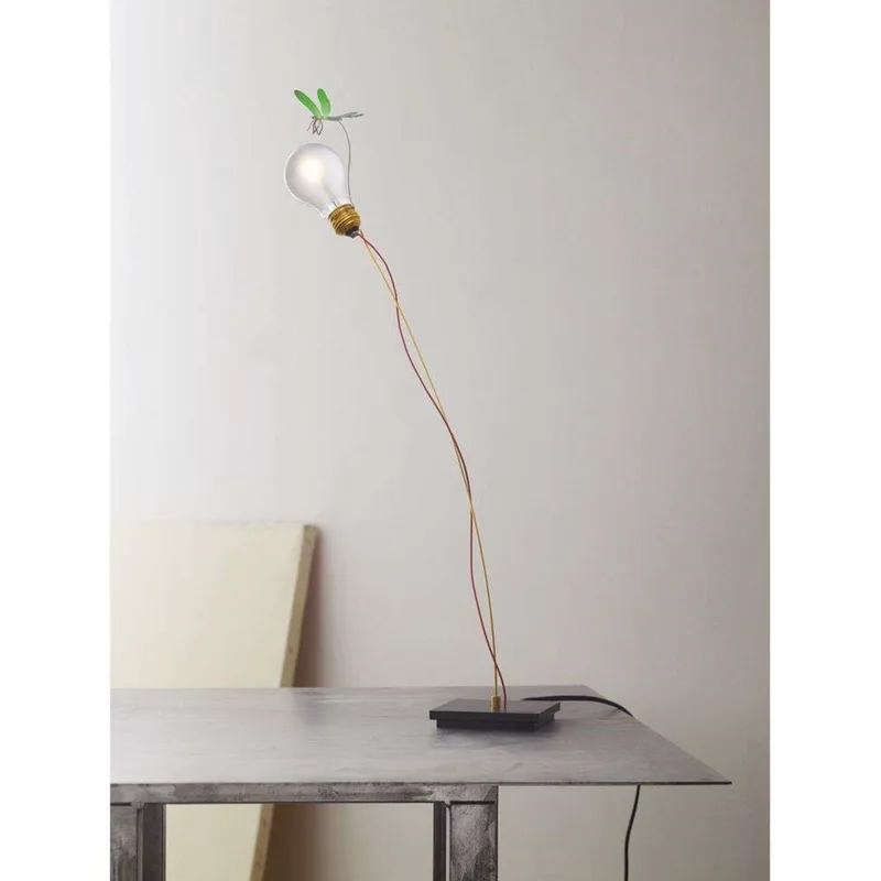 I Ricchi Poveri Bzzzz Taffellamp Green - Ingo Maurer - Woonkamer - Aluminium van Ingo Maurer – productfoto