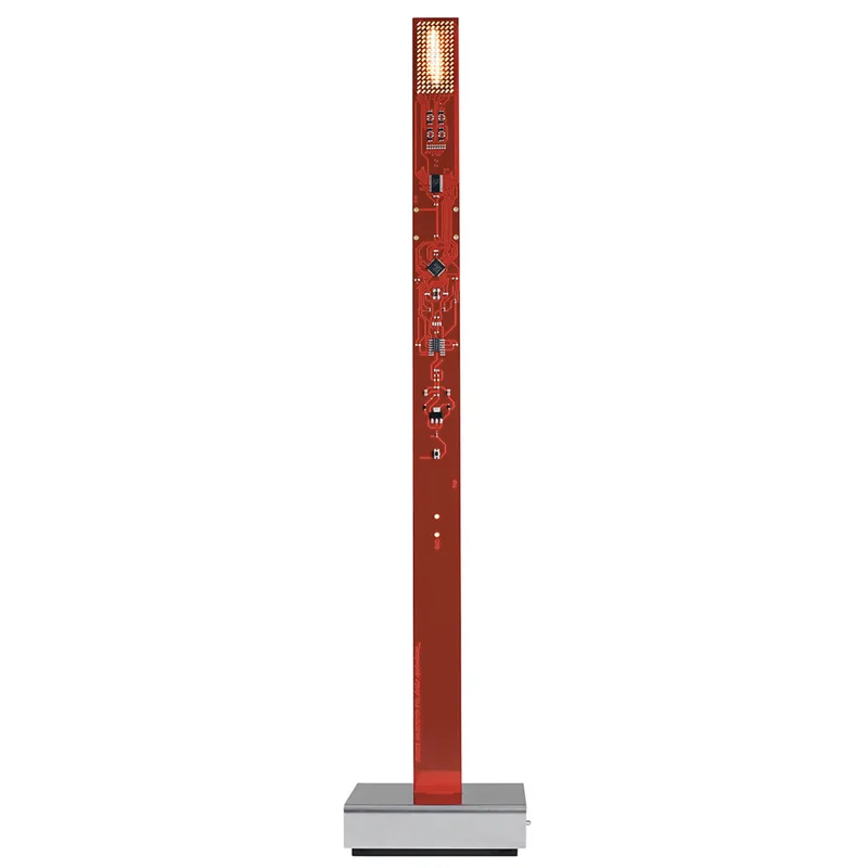 My New Flame Portable Taffellamp Rood - Ingo Maurer - Woonkamer - Designer - Metaal - Hoekig fra Ingo Maurer – produktbillede