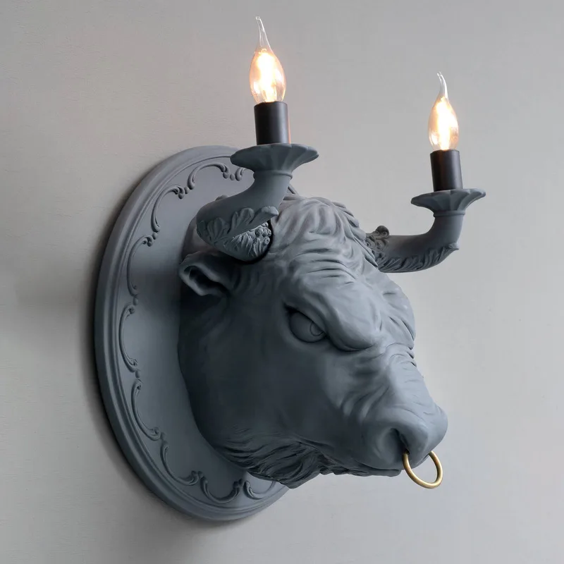 Corrado vägglampa, grå von Karman in Grijs mat, Messing – Produktfoto