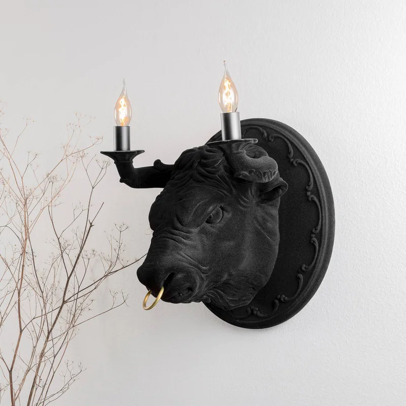 Corrado wandlamp zwart van fluweelkeramiek van Karman in Zwart, Messing – productfoto