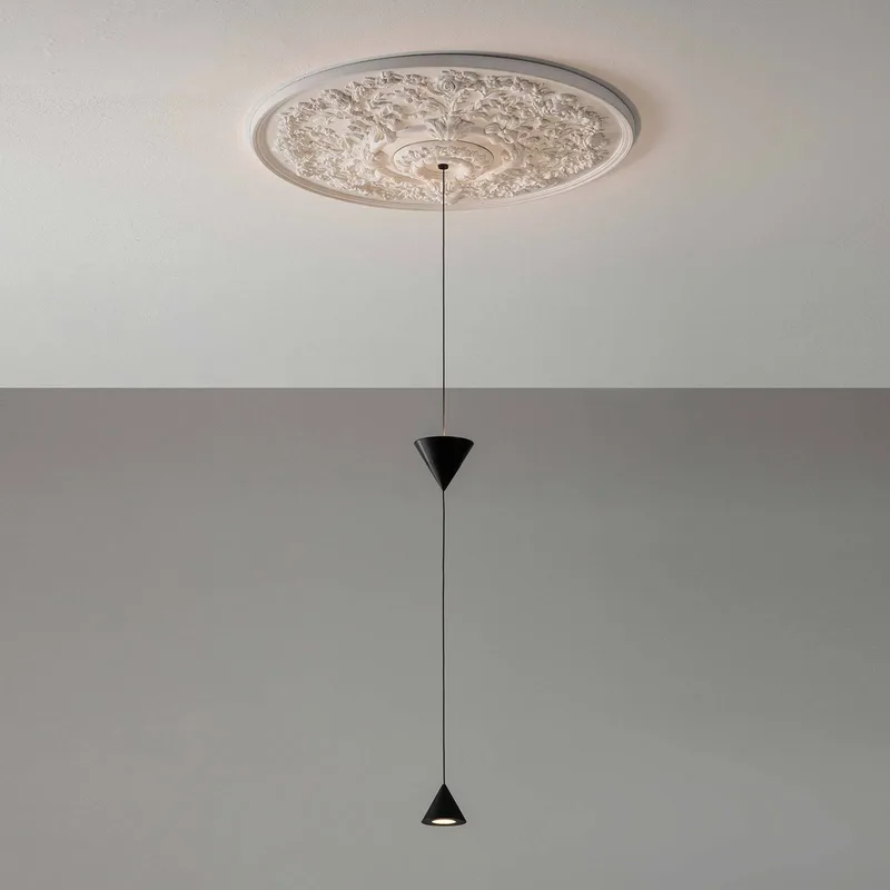 Moonbloom LED-hængelampe 2 lyskilder Ø75cm 2,700K fra Karman i Matzwart, Hvid – produktbillede