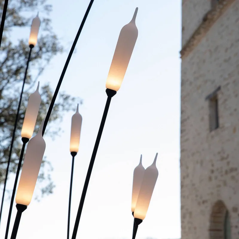 Nilo LED-buiten-vloerlamp, hoogte 150 cm van Karman in Zwart, Wit – productfoto 3 van 5