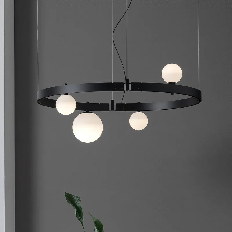 Stant LED hanglamp zwart lengte 103 cm fra Karman i Mat zwart, Wit frosted – produktbillede
