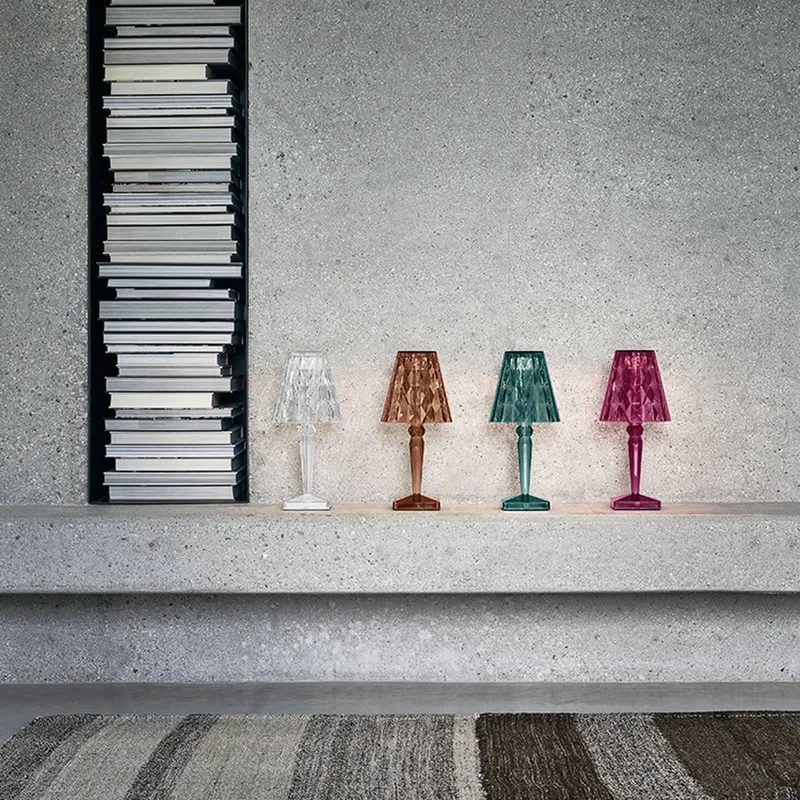 Dimbar Mobil LED-Bordslampa Big Battery, H 37 cm från Kartell – produktbild 4 av 5