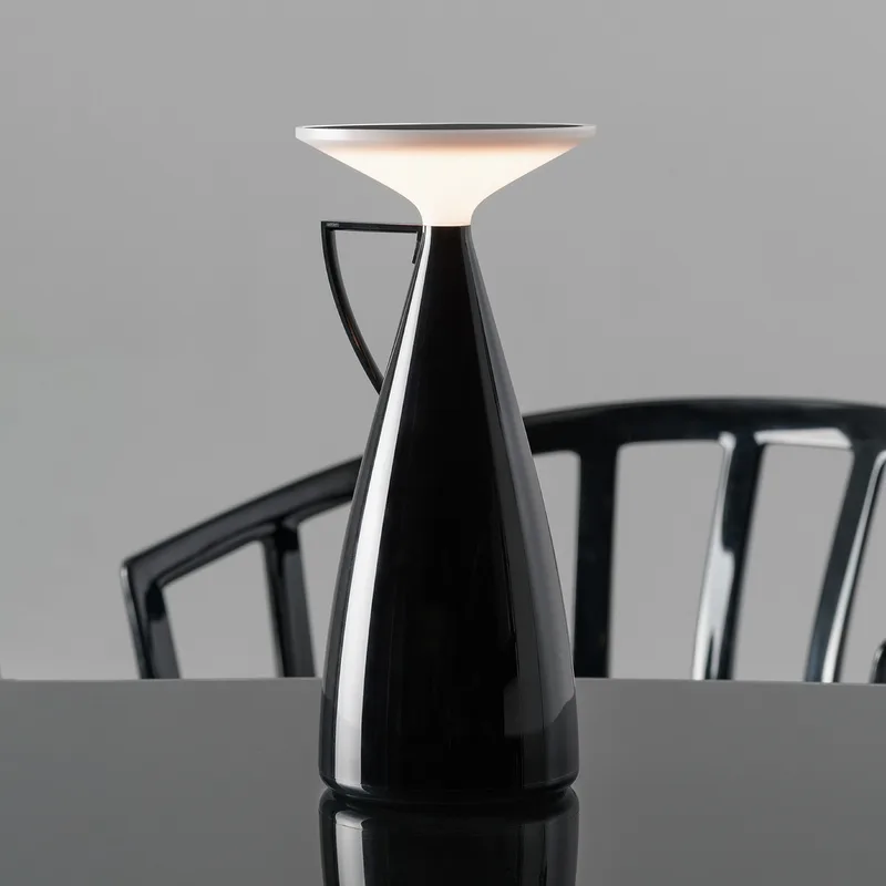 Camomille LED tafellamp op batterijen, zwart, hoogte 24 cm - Kartell - Woonkamer - Designer - Kunststof - 1 lamp by Kartell – product photo