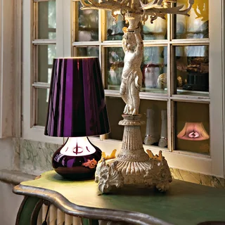 Cindy LED tafellamp, paars metallic by Kartell – product photo 2 of 3