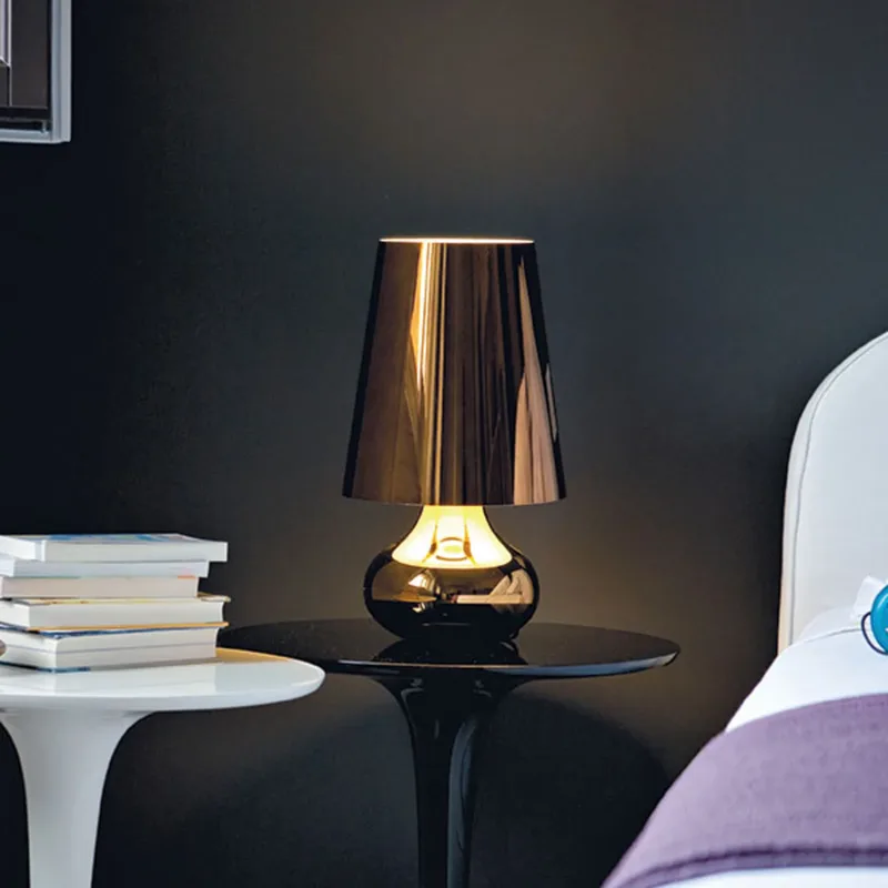 Cindy tafellamp Gun Metall - Kartell - Woonkamer - Designer - Kunststof - Met lampenkap by Kartell – product photo
