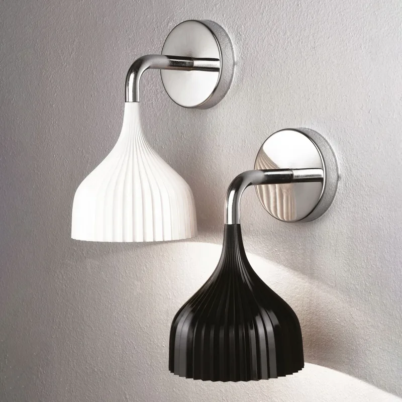 E' Wandlamp Wit - Kartell É - Woonkamer - Designer - Kunststof - 1 lamp von Kartell – Produktfoto