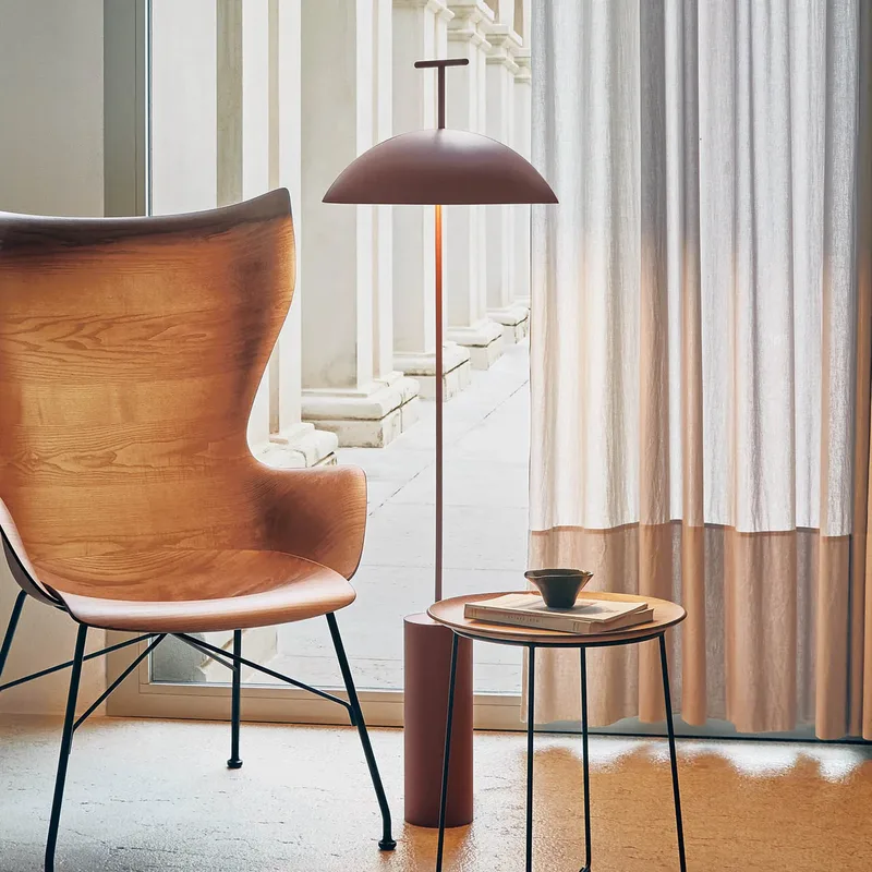 Geen-A Vloerlamp Brick Red - Kartell - Woonkamer - Designer - Metaal - 1 lamp von Kartell – Produktfoto