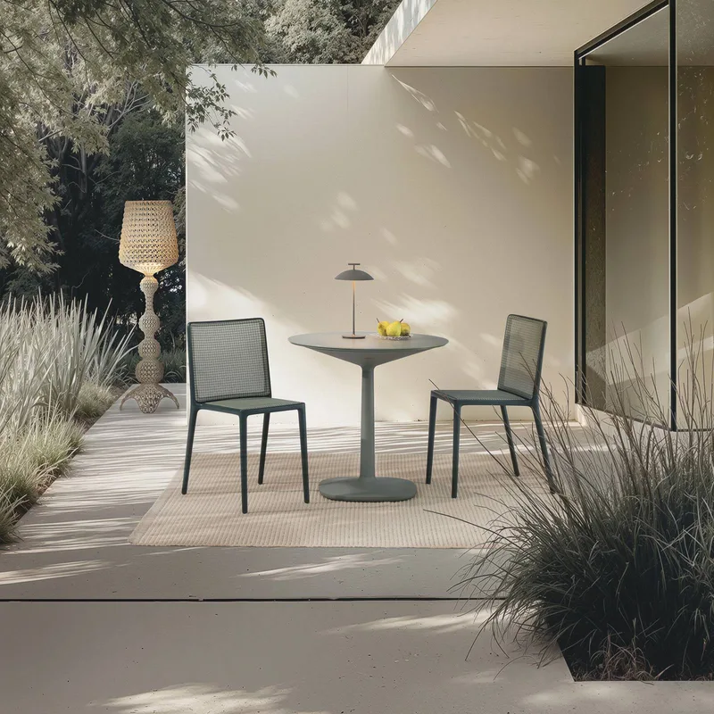 LED buiten vloerlamp Kabuki, duifgrijs, IP44, dimbaar fra Kartell – produktbillede 2 af 3