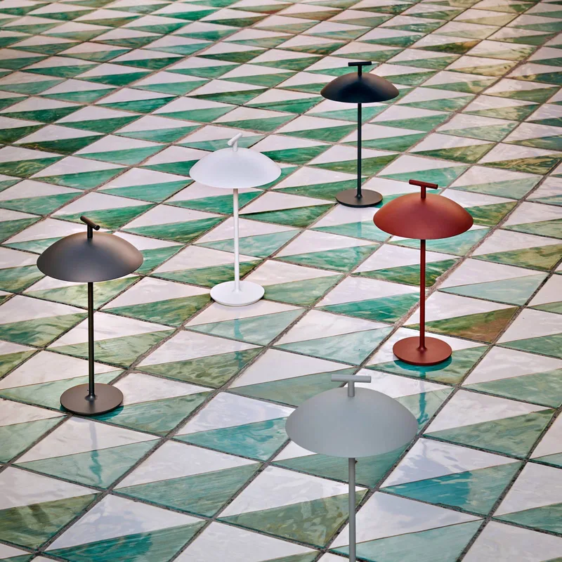 Mini Geen-A tafellamp zwart van Kartell – productfoto 3 van 5