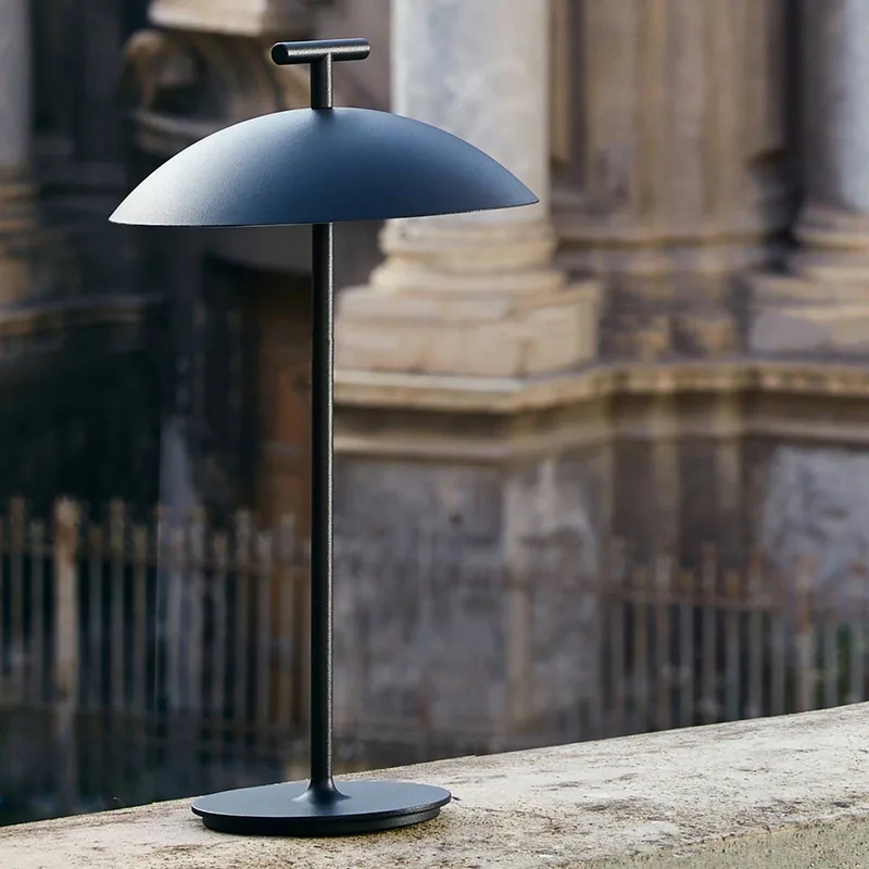 Mini Geen-A tafellamp zwart van Kartell – productfoto 5 van 5