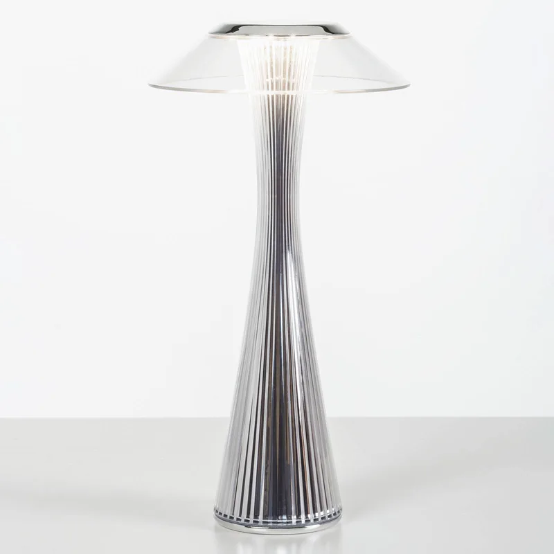 Outdoor Space - LED-Tischleuchte mit Akku van Kartell in Chrom – productfoto