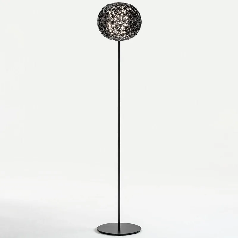 Planet LED-Stehleuchte 160cm rauchgrau von Kartell in Alu – Produktfoto