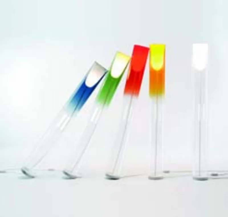 Toobe VloerLamp Kristal - Kartell - Woonkamer - Kunststof von Kartell – Produktfoto