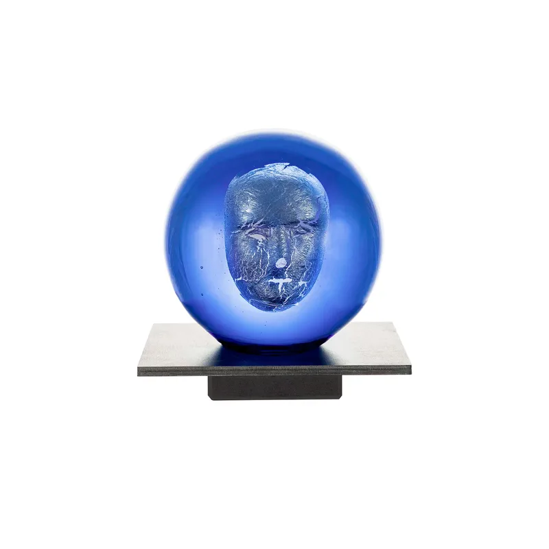 BV Headman Glasskulptur Blau by Kosta Boda – product photo