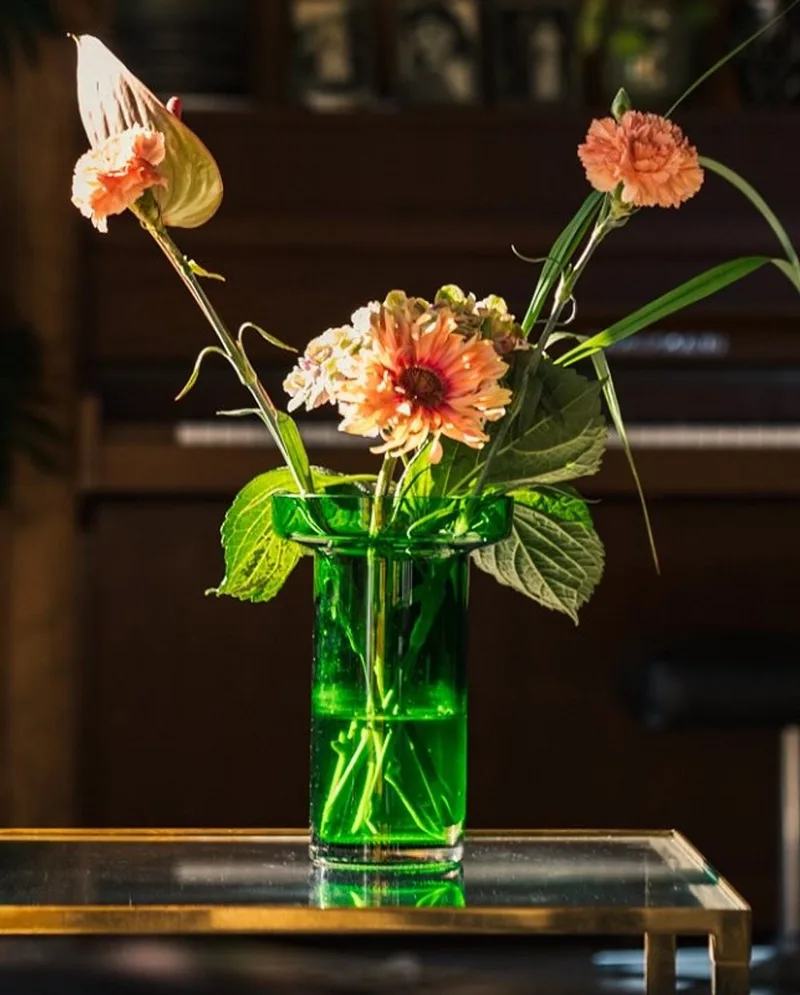 rozen vaas Limelight by Kosta Boda in Groen – product photo