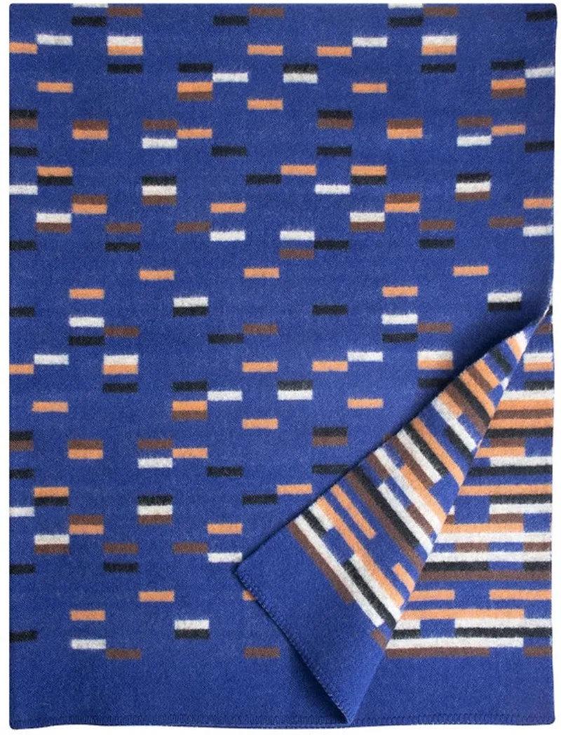 Wollen Plaid - YLLATYS (130x180cm) van Lapuan Kankurit in Blauw – productfoto