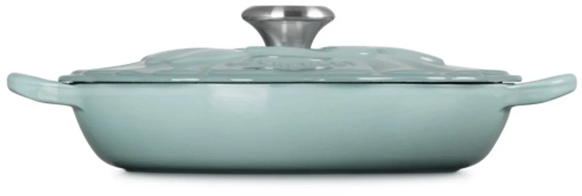 gietijzeren campagnard bloesem 26 cm / 2.2 liter von Le Creuset in Sea Salt – Produktfoto