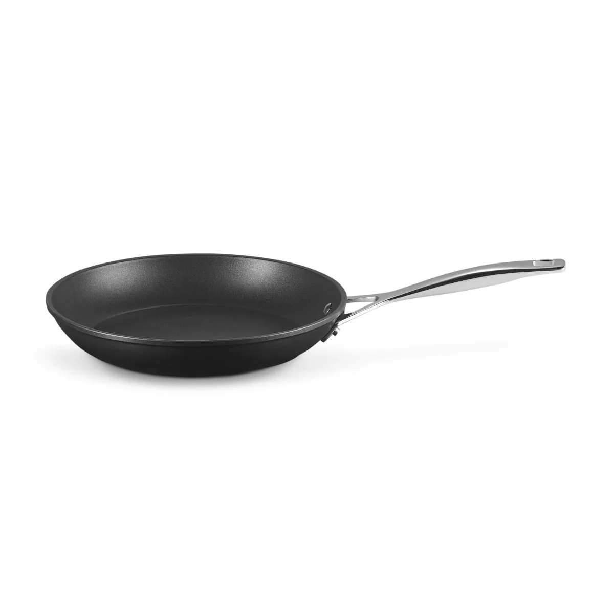 Merkloze Koekenpan 26cm - Anti-aanbak, Inductie & Ovenbestendig by Le Creuset in Black – product photo