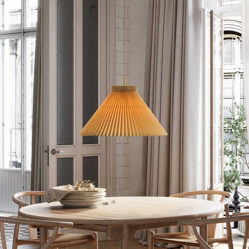 Hängeleuchte Model 1, Kunststoff, creme, Ø 44 cm van Le Klint in Crème, Messing – productfoto 3 van 4