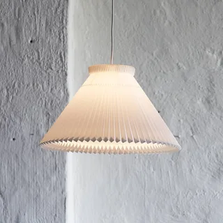 Hängeleuchte Model 1, Papier, weiß, Ø 44 cm by Le Klint in White, Brass – product photo 1 of 4